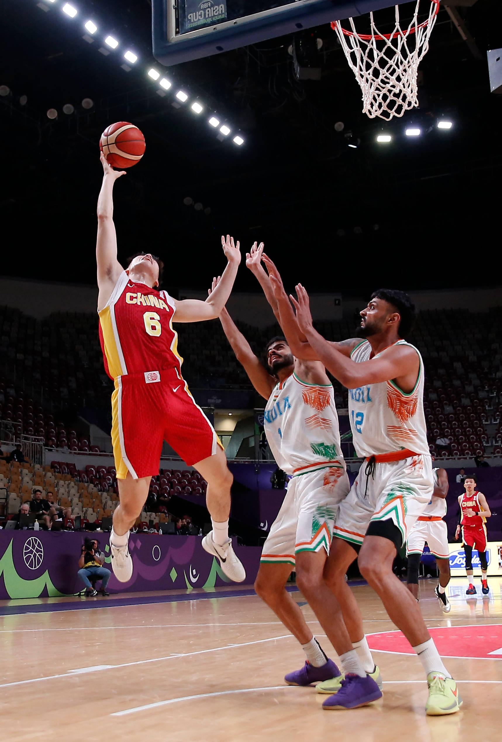 (体育)篮球——国际篮联亚洲杯:中国队胜印度队