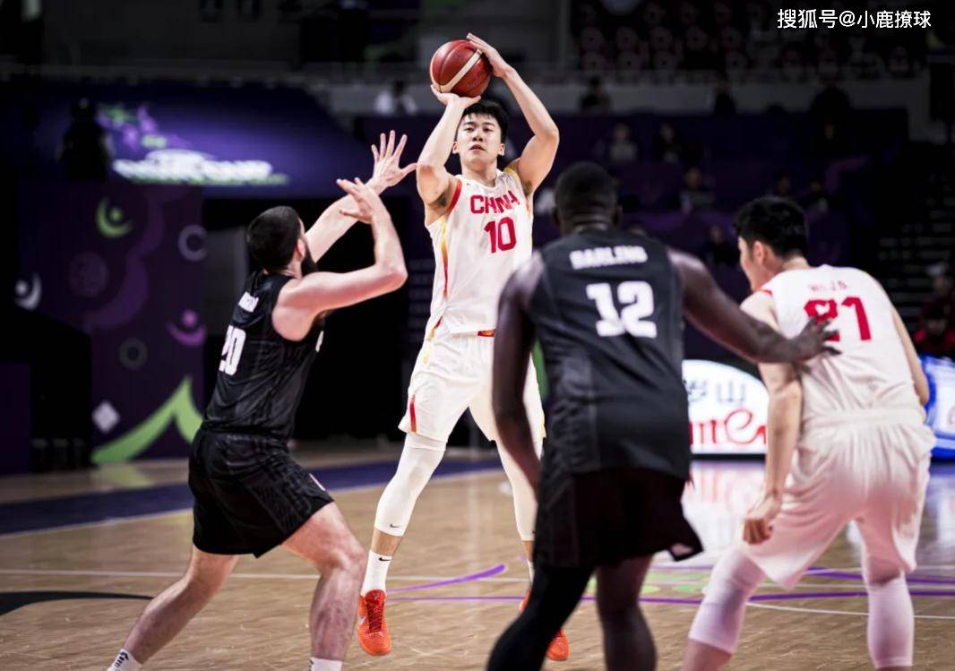 一场CBA没打却混成国家队首发！又一超级锋线崛起，郭士强赌对了