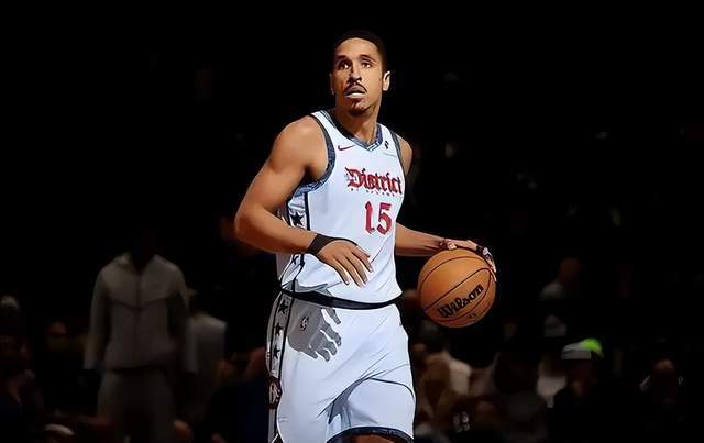 在老鹰官宣签下当特后，休斯顿火箭欲签下36+12的超级后场