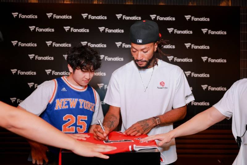 跨界正当时，人气酒吧联名金铺、NBA展开新潮文化叙事