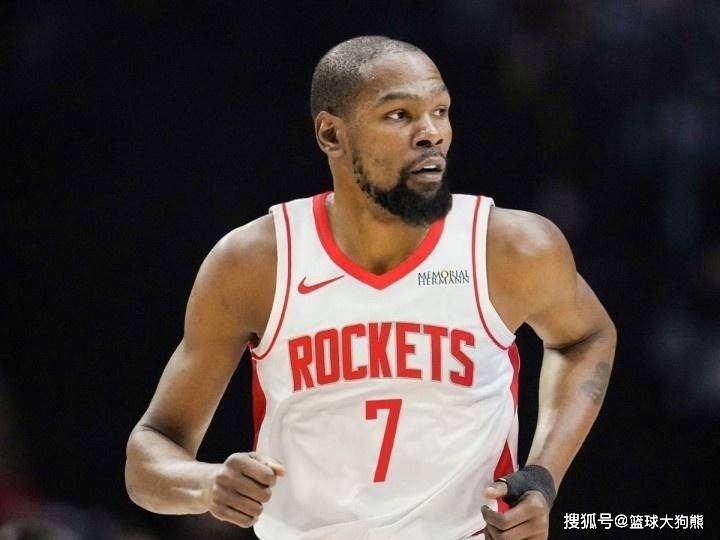 杜兰特现身休斯顿？旧将晒照，KD或加入火箭队训练营，申京也将归队