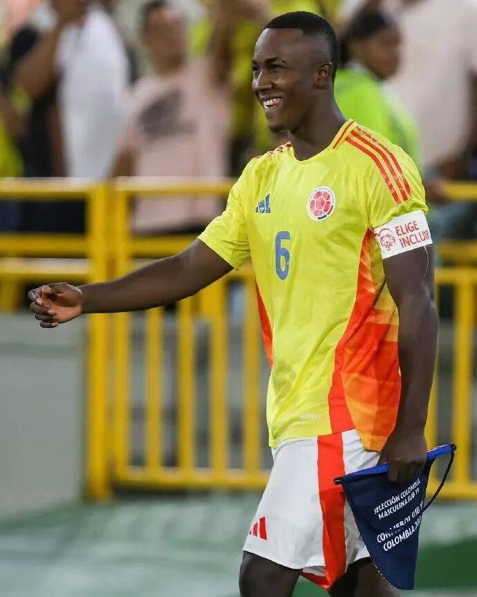 曼联坚持“选秀式引援”,年轻球员培养也不能放松!