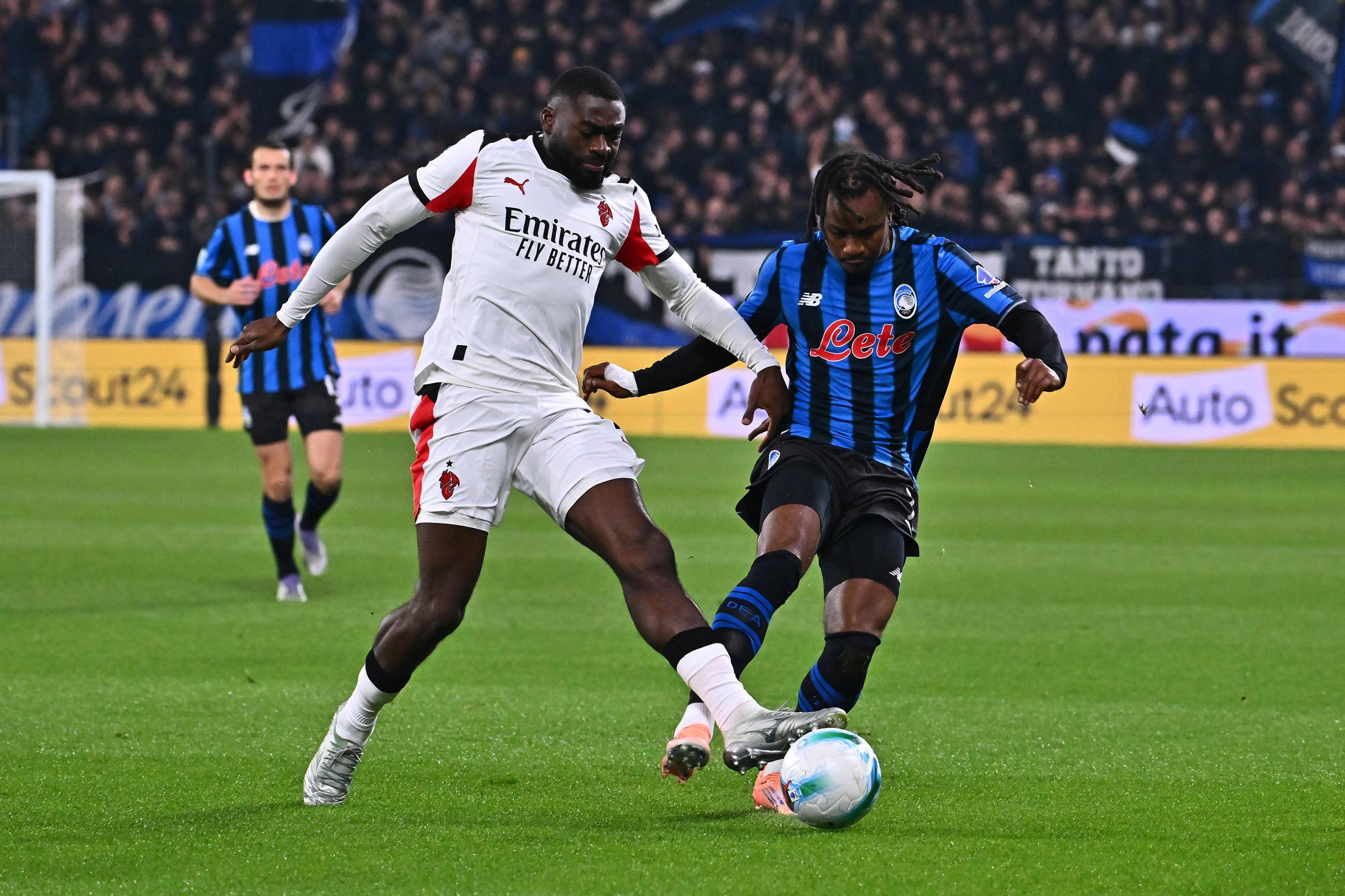 （外代二线）足球——意甲：亚特兰大平AC米兰