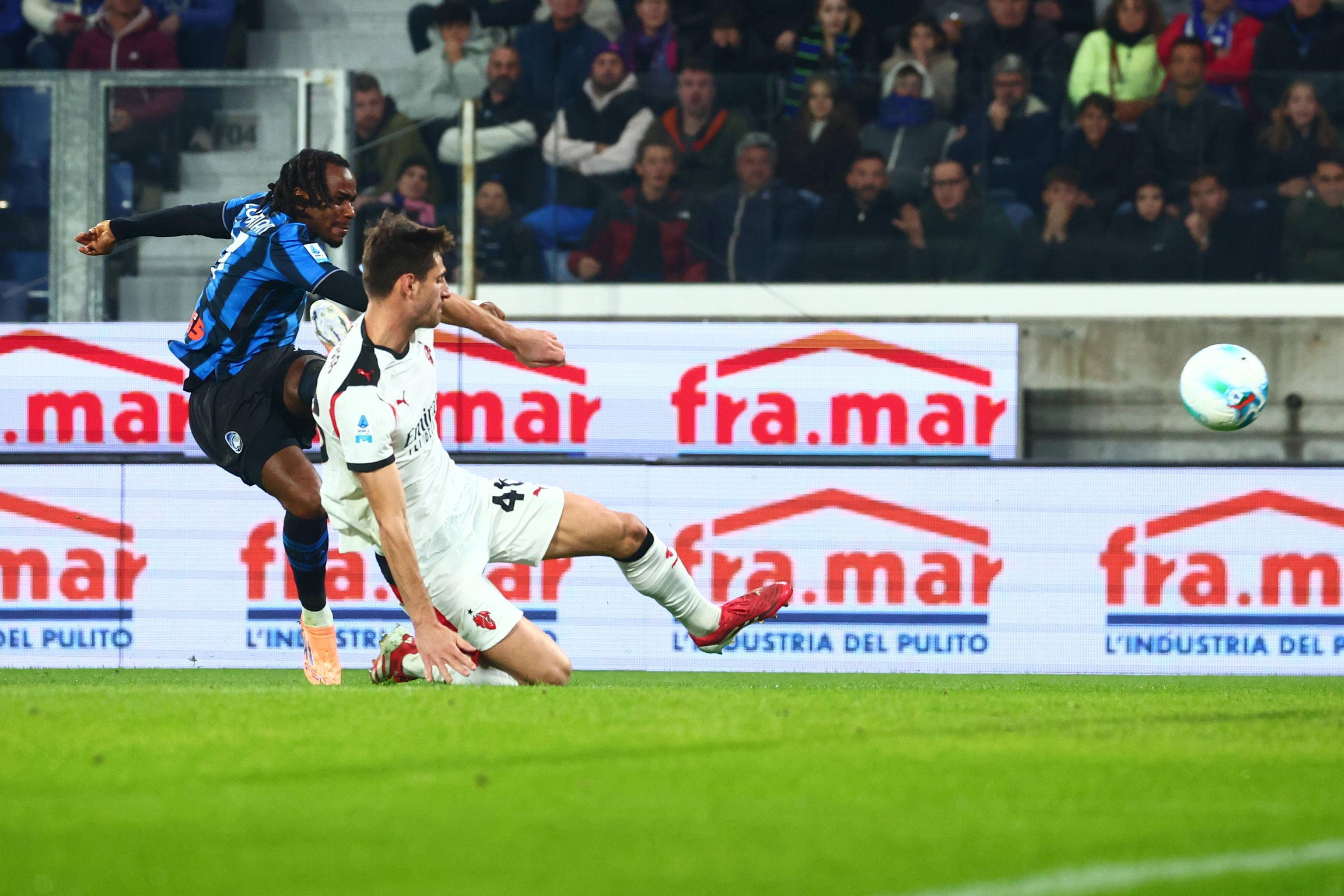 （外代二线）足球——意甲：亚特兰大平AC米兰