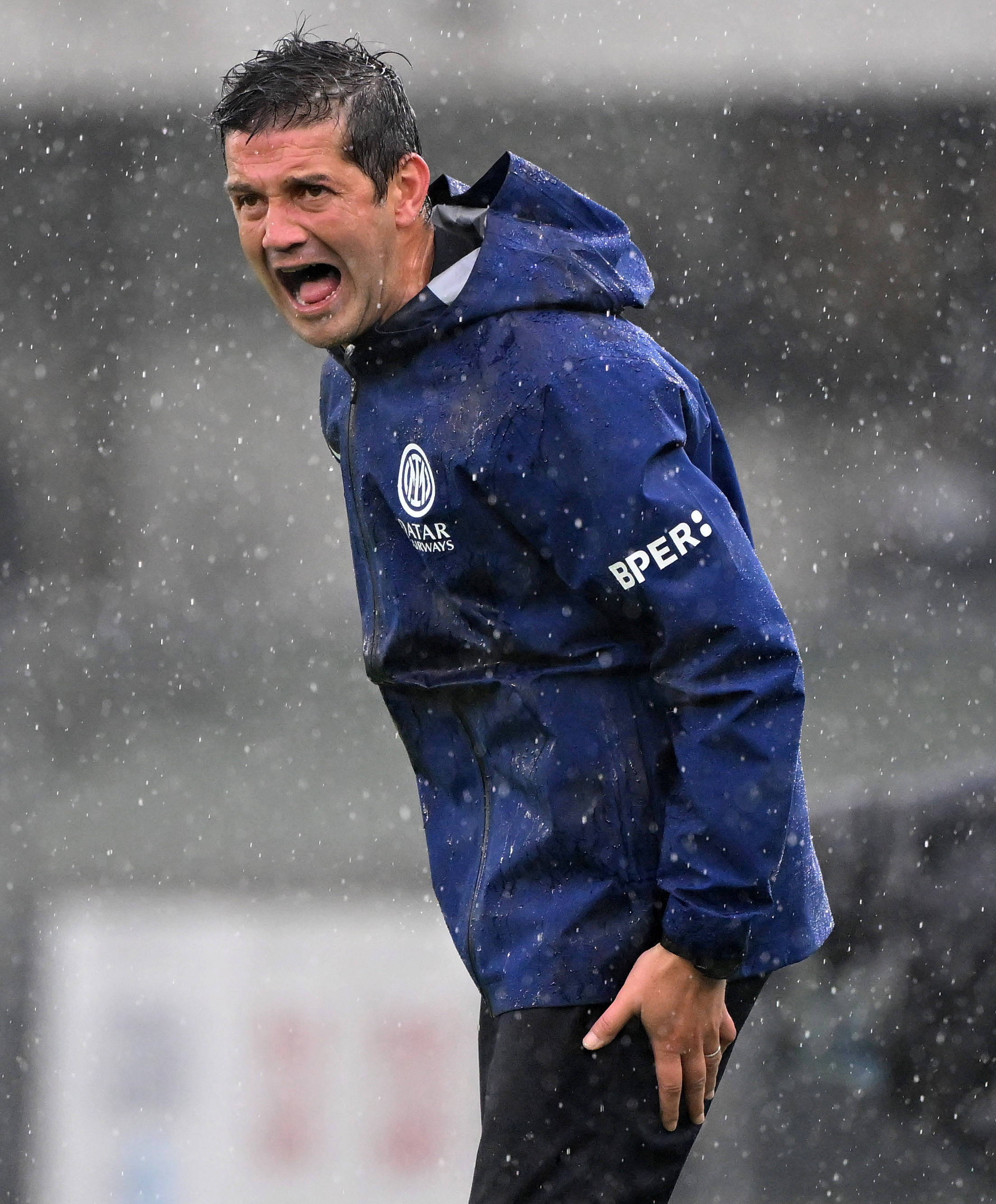 (体育)足球——意甲:国际米兰胜维罗纳