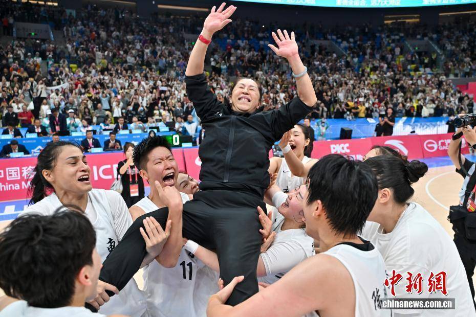 全运会篮球项目女子成年组：广东女篮时隔8年再夺金牌