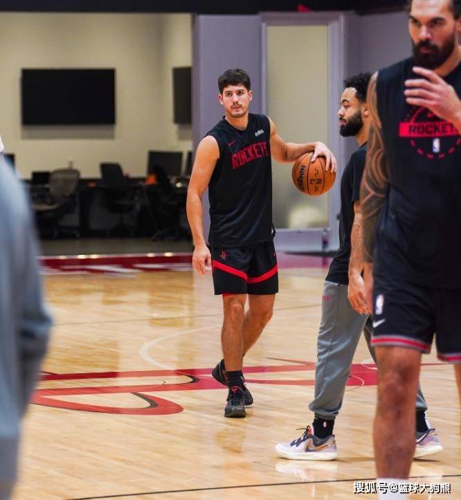 3射手配双塔!火箭队全新2阵成型!2老将难入轮换,静待大闸复出